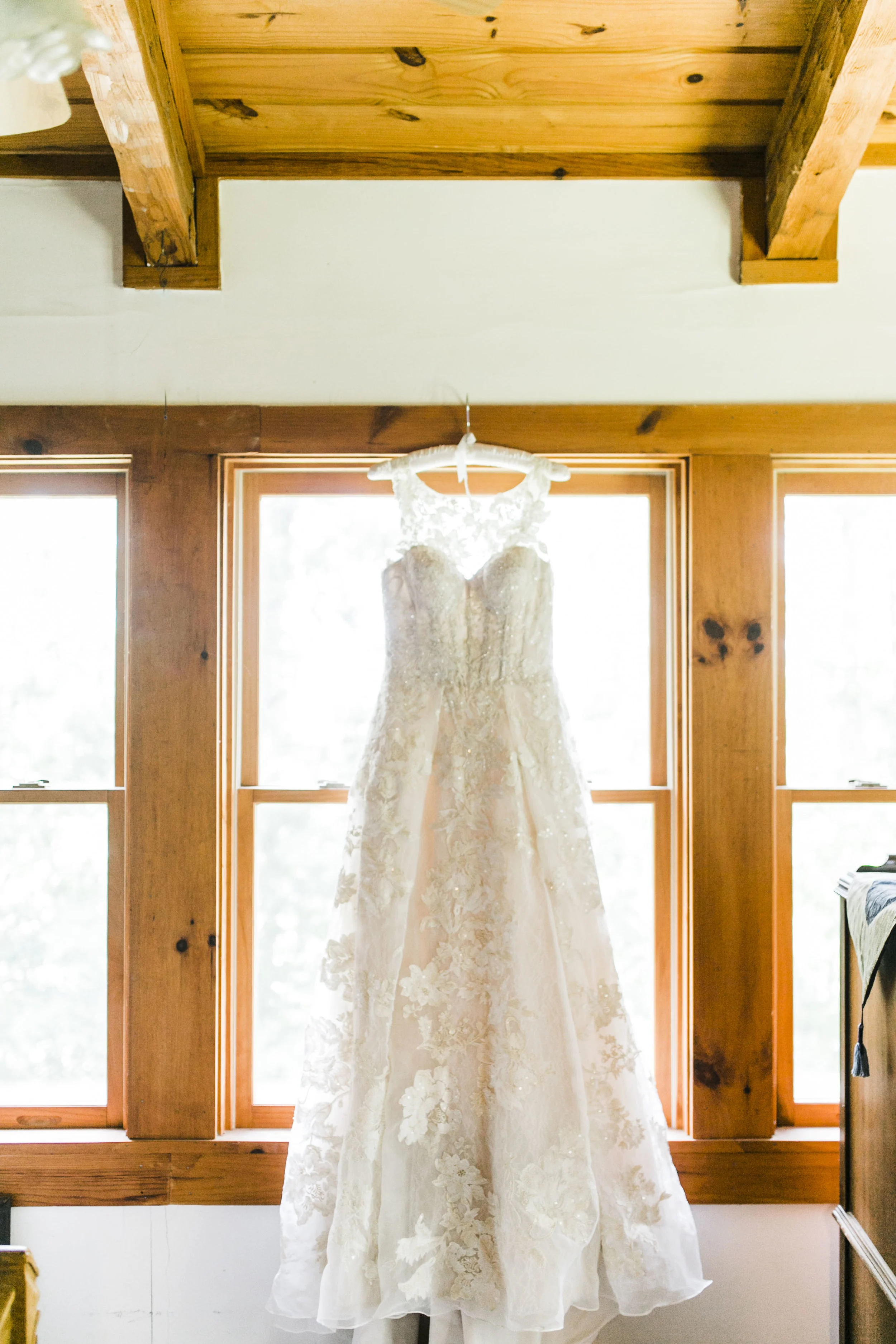 knoxville wedding dress oleg cassini