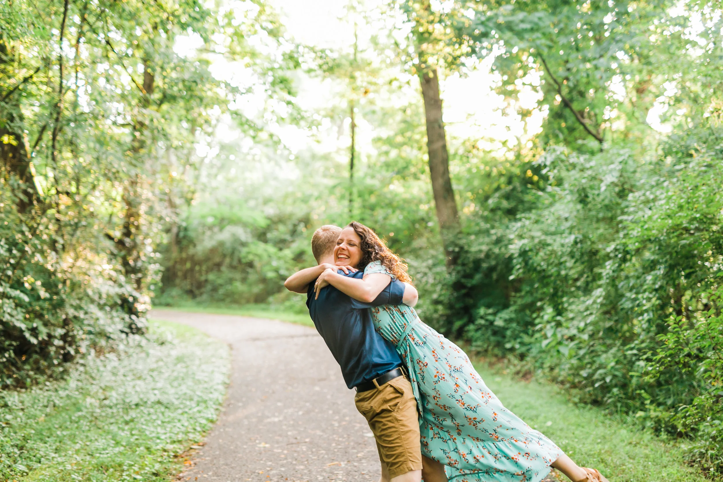 fun engagement photos ijams knoxville