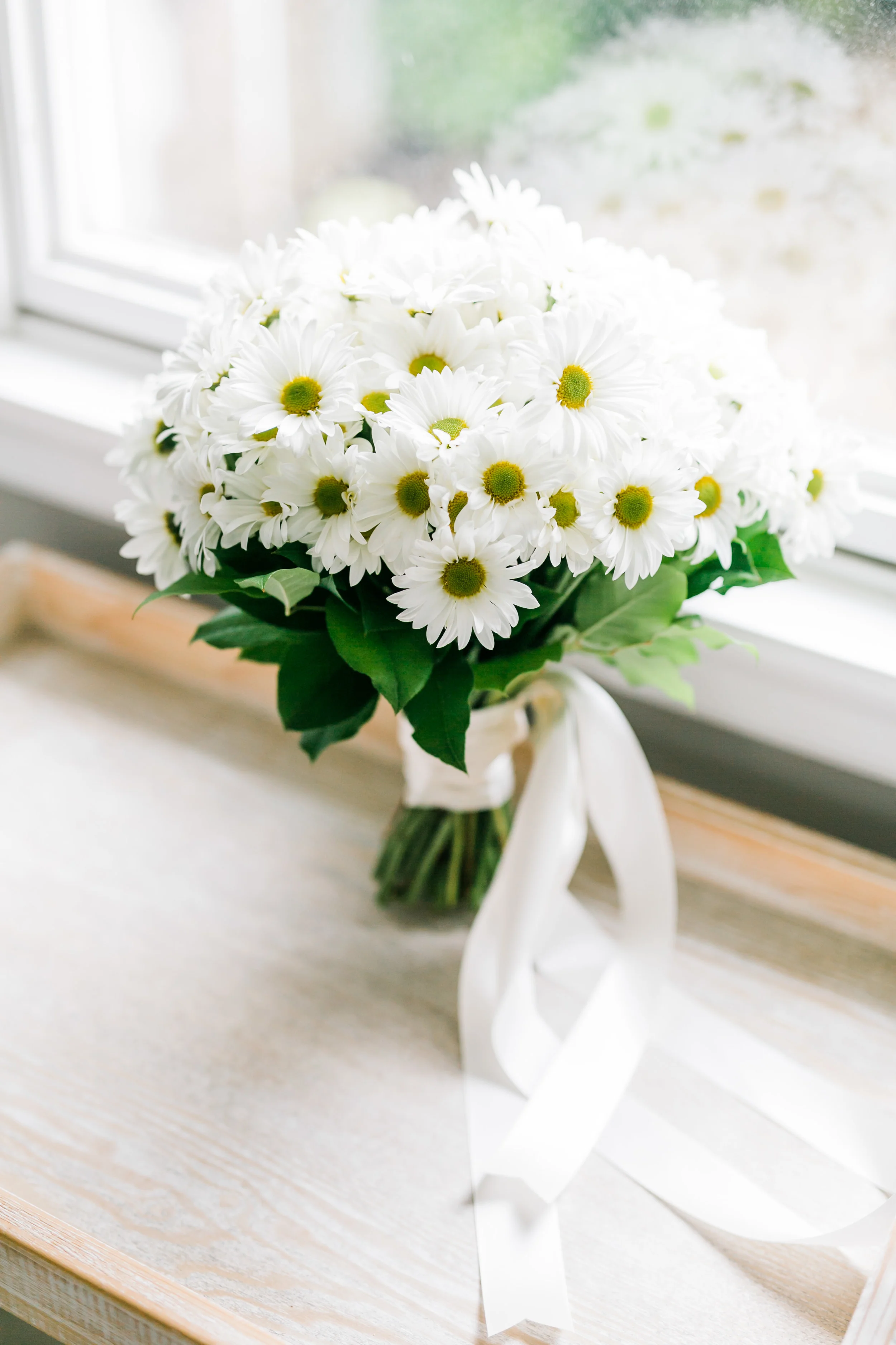 Melissa timm daisy bouquet at Daras garden