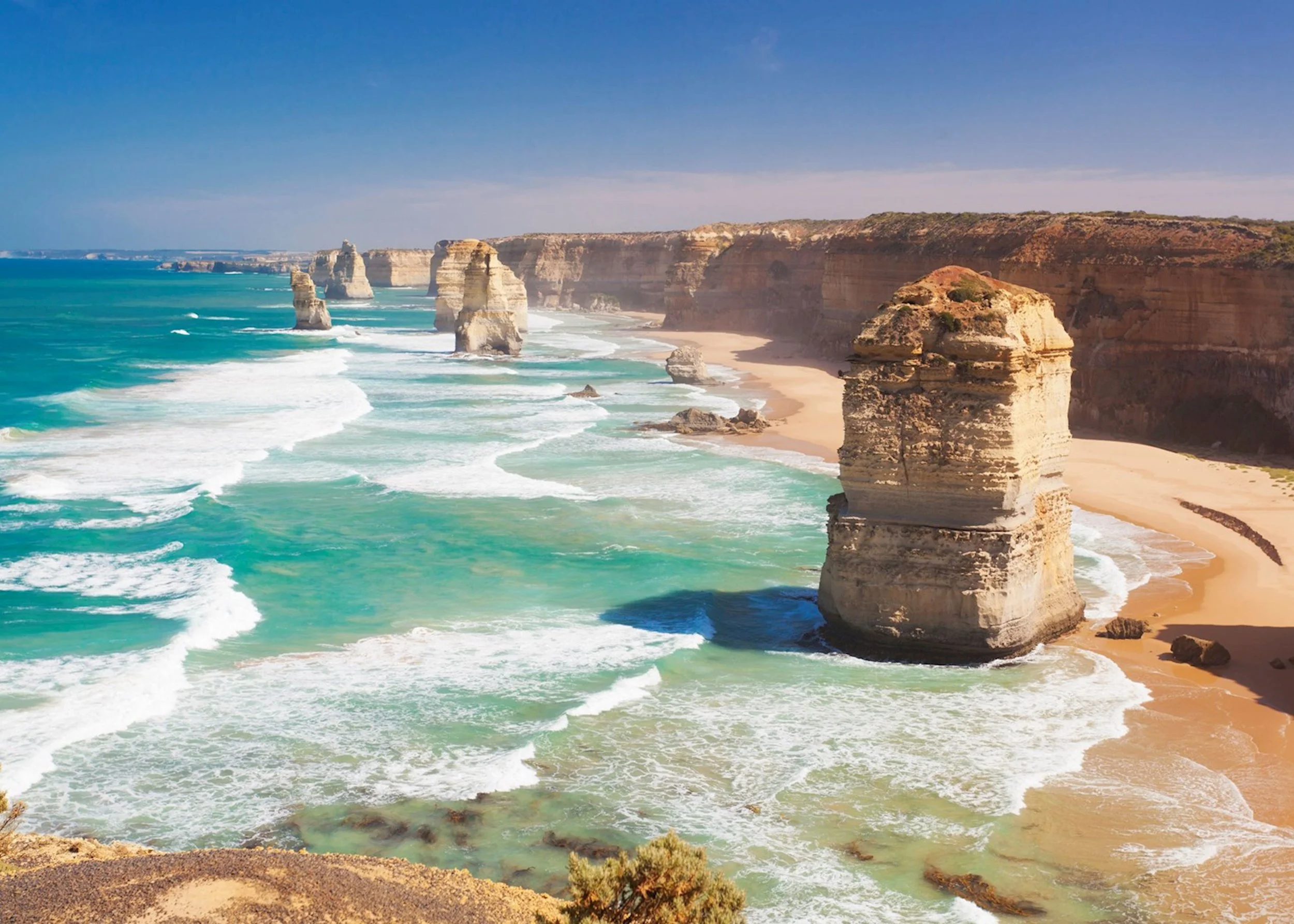 16016290-twelve-apostles-near-the-great-ocean-road-victoria.jpg
