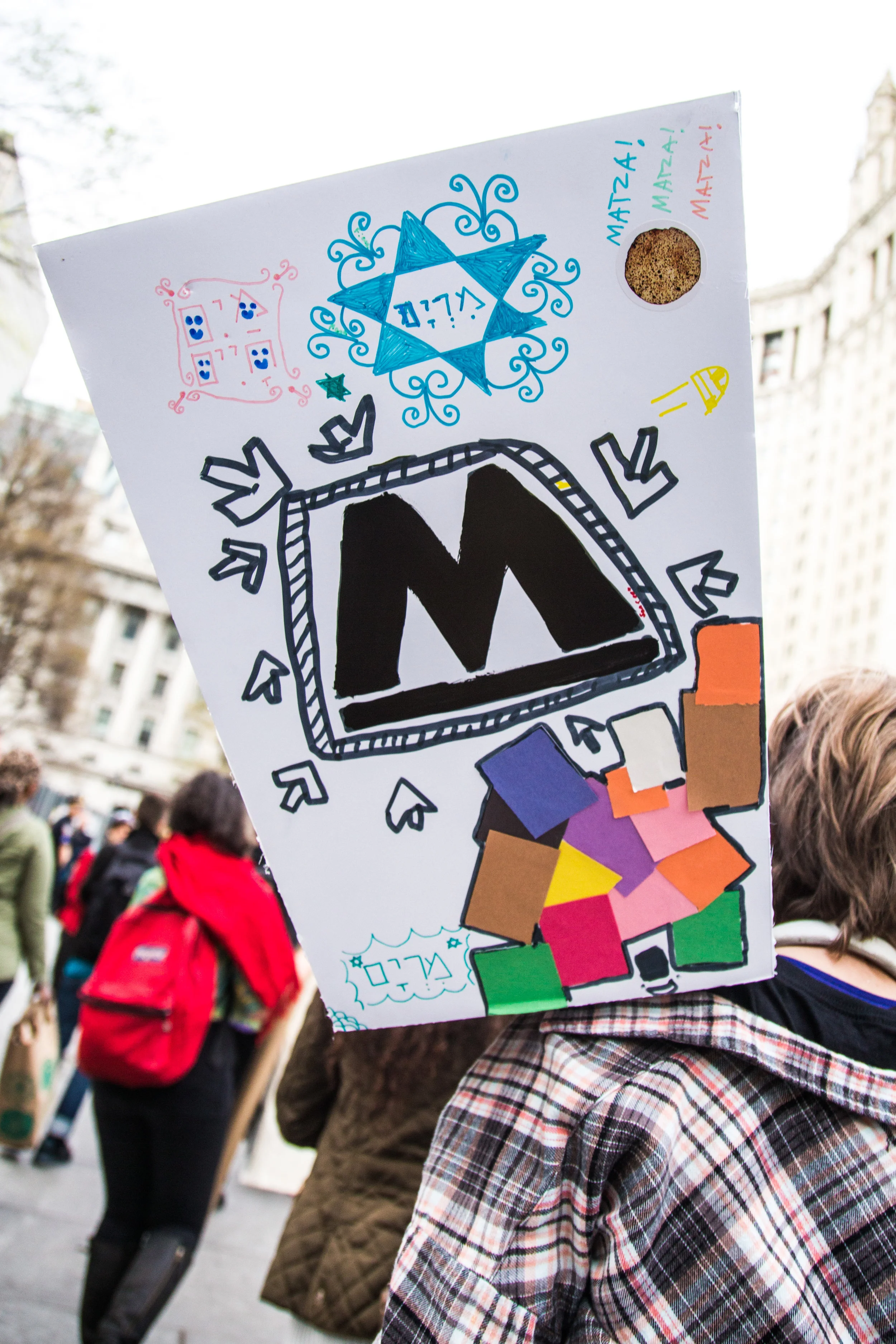 4.13.17_SederInTheStreets-3.jpg