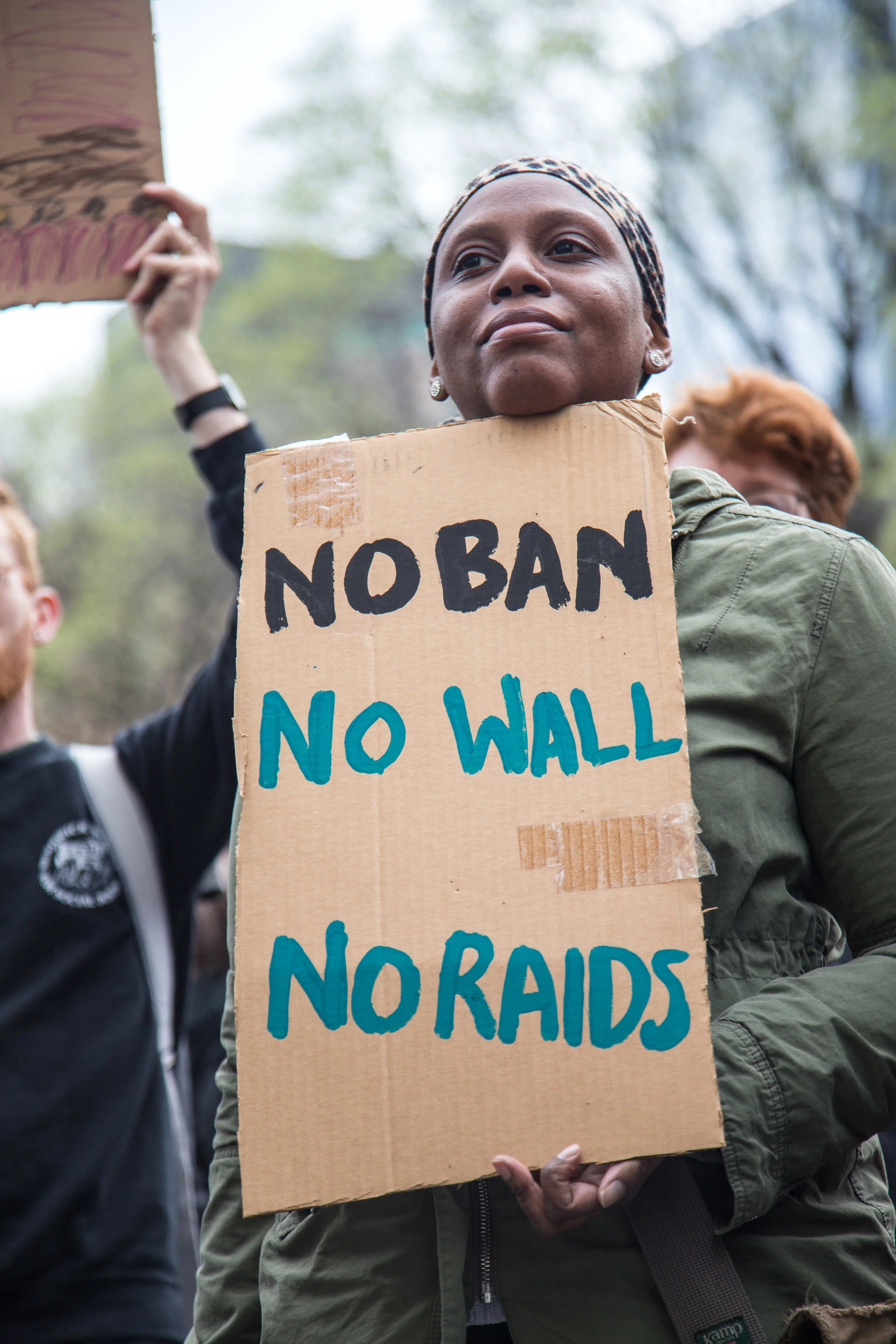 4.13.17_SederInTheStreets-7.jpg