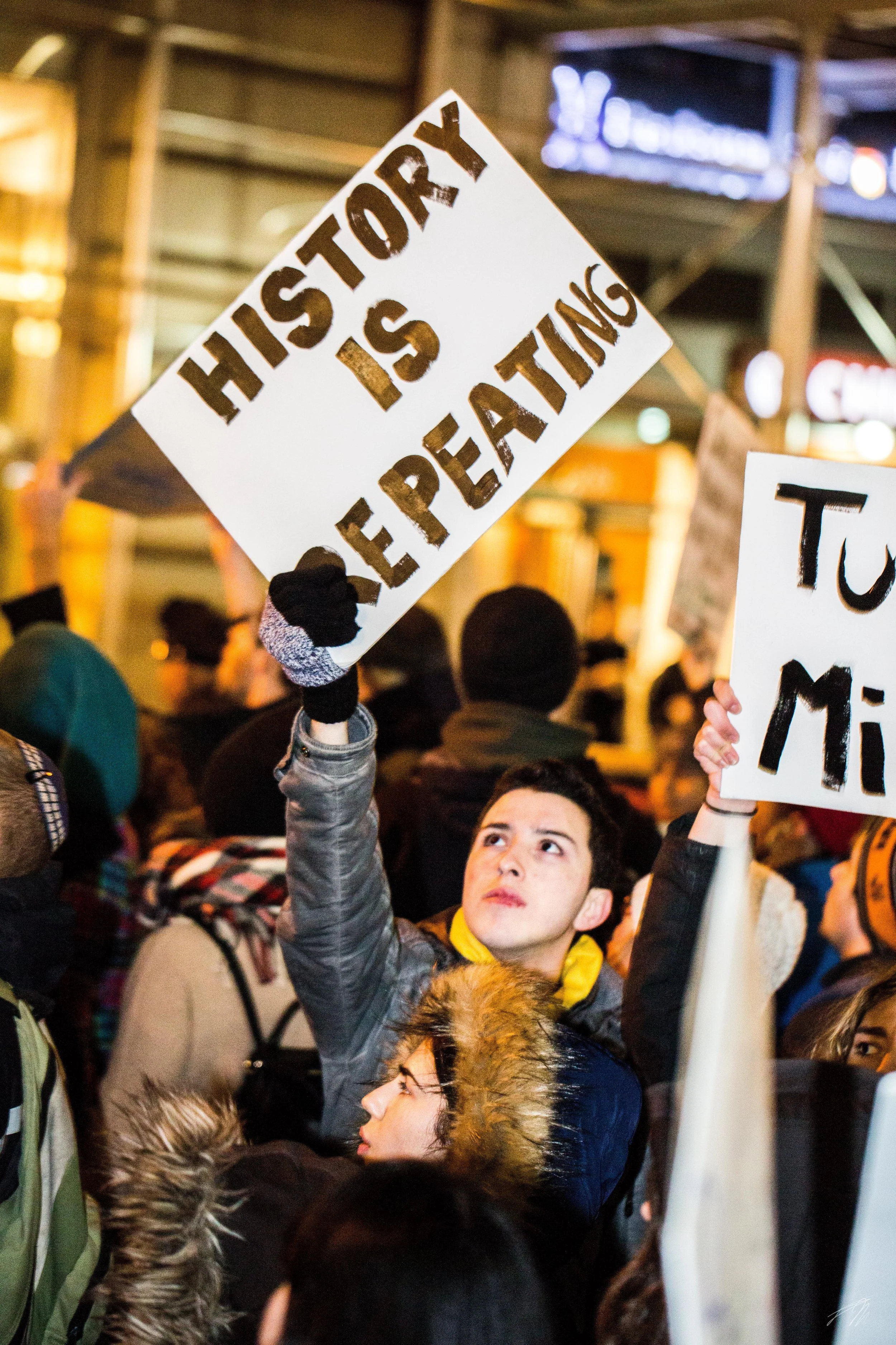 2.1.17_NoBanNoWall_FoleySquare_DavidMoriya-98.jpg