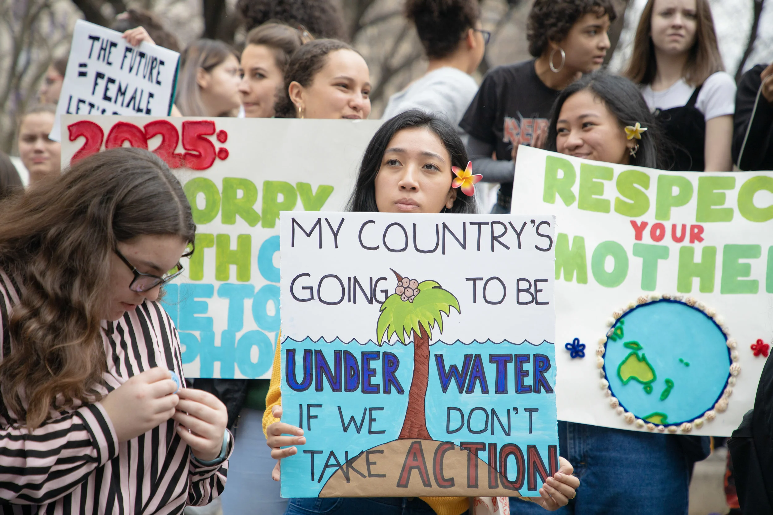 3.15.19_YouthClimateStrike_NYC_ColumbusCircle-13.jpg