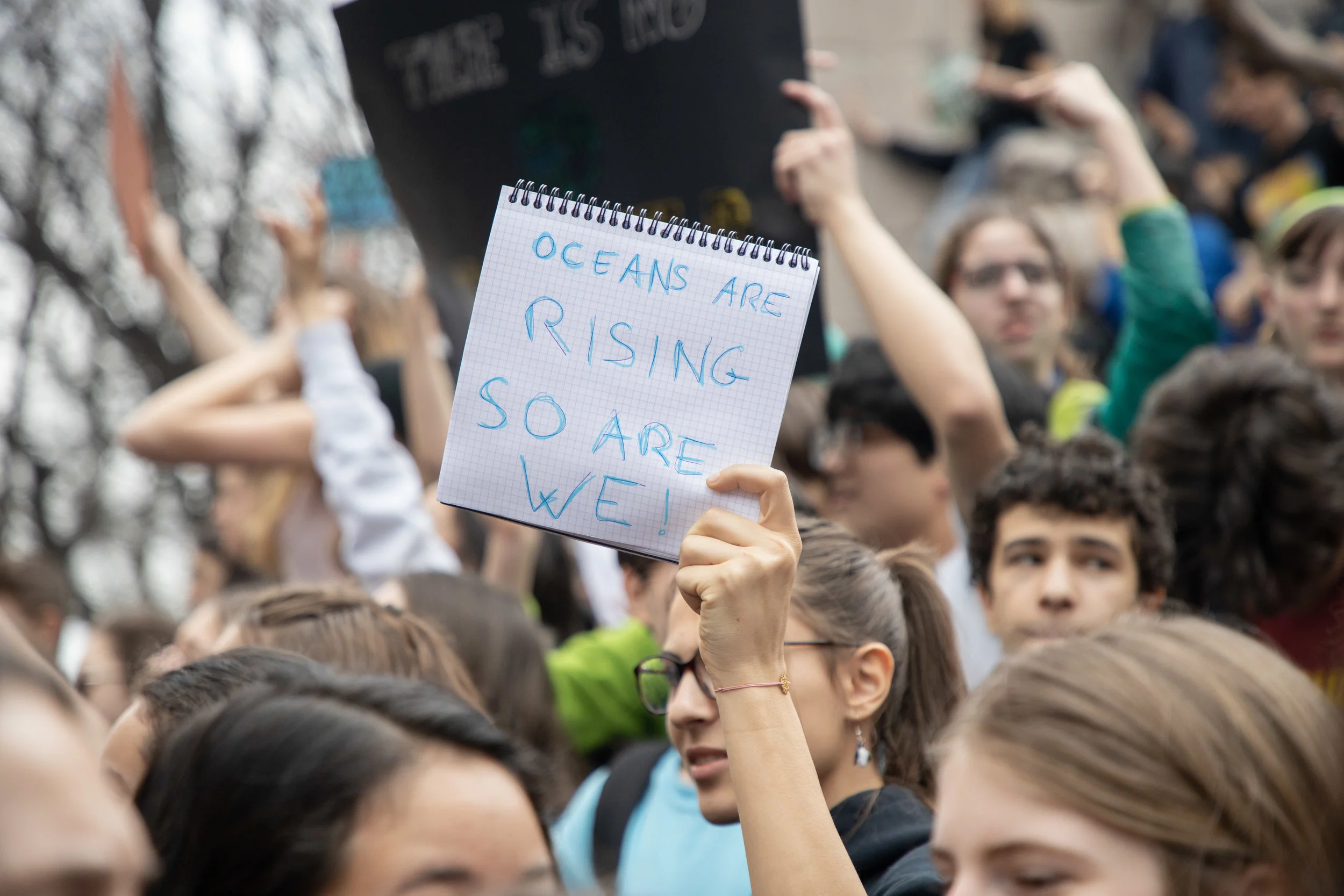 3.15.19_YouthClimateStrike_NYC_ColumbusCircle-37.jpg