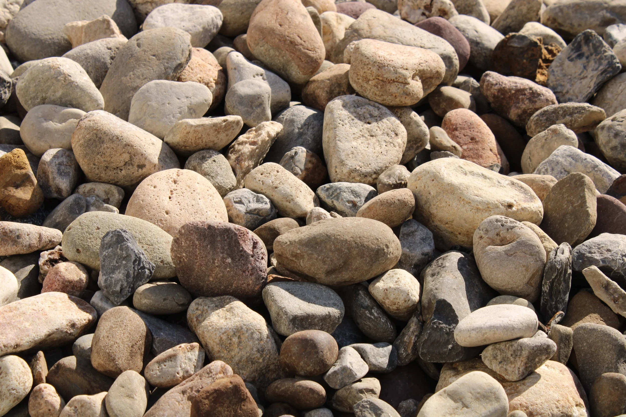 IMG_2414 1 to 3 in river rock.JPG