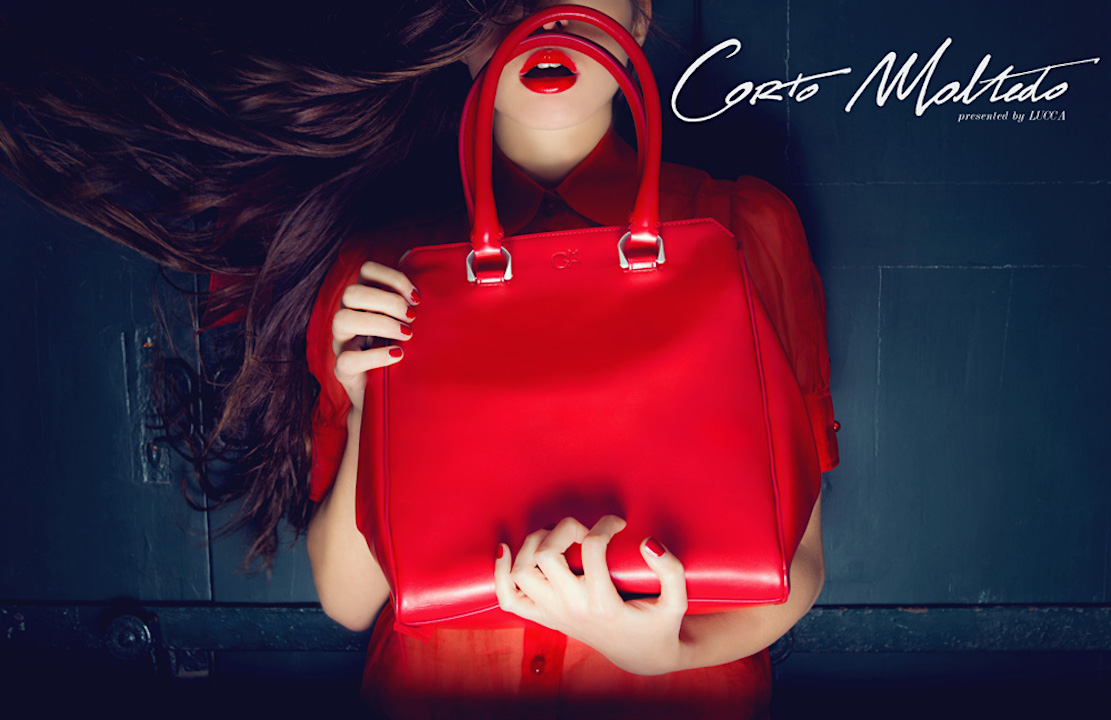 Commercial-Photography-Corto-Moltedo-advertisement-woman-lips-red-lipstick-bag.jpg