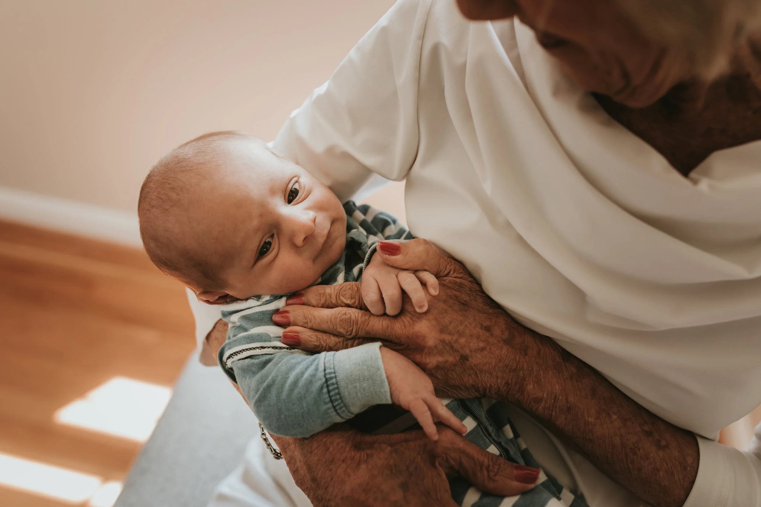 Newborn_Lifestyle_Family_Photographer_Brandi_Markham_Potomac_Maryland13.jpg