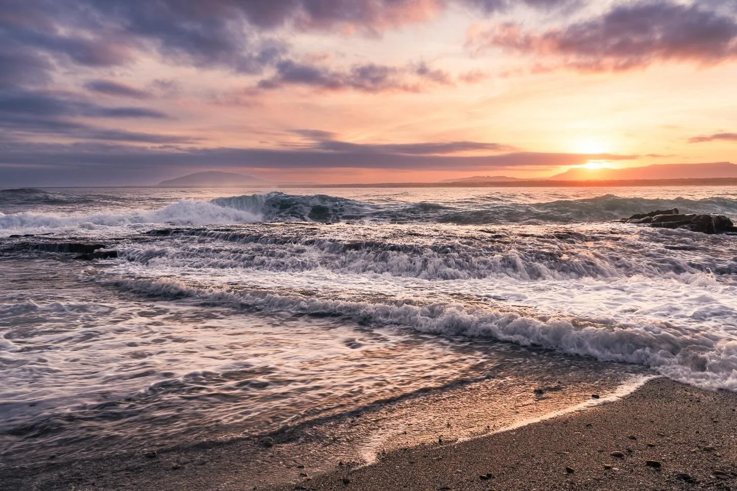&ldquo;Convergence&rdquo;
Sunset / Seven Mile Beach, South Coast, NSW, Australia .

A golden glow, high tide, nice swell, picturesque clouds, shimmering rocks and sand &hellip; 
All converge to form another stunning snapshot of the South Coast!