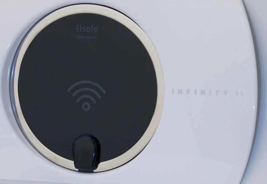 RFID_white-hires.jpg
