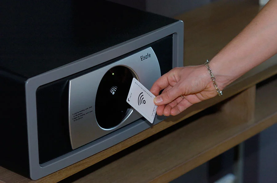 Opening_RFID_safe_300-hires.jpg