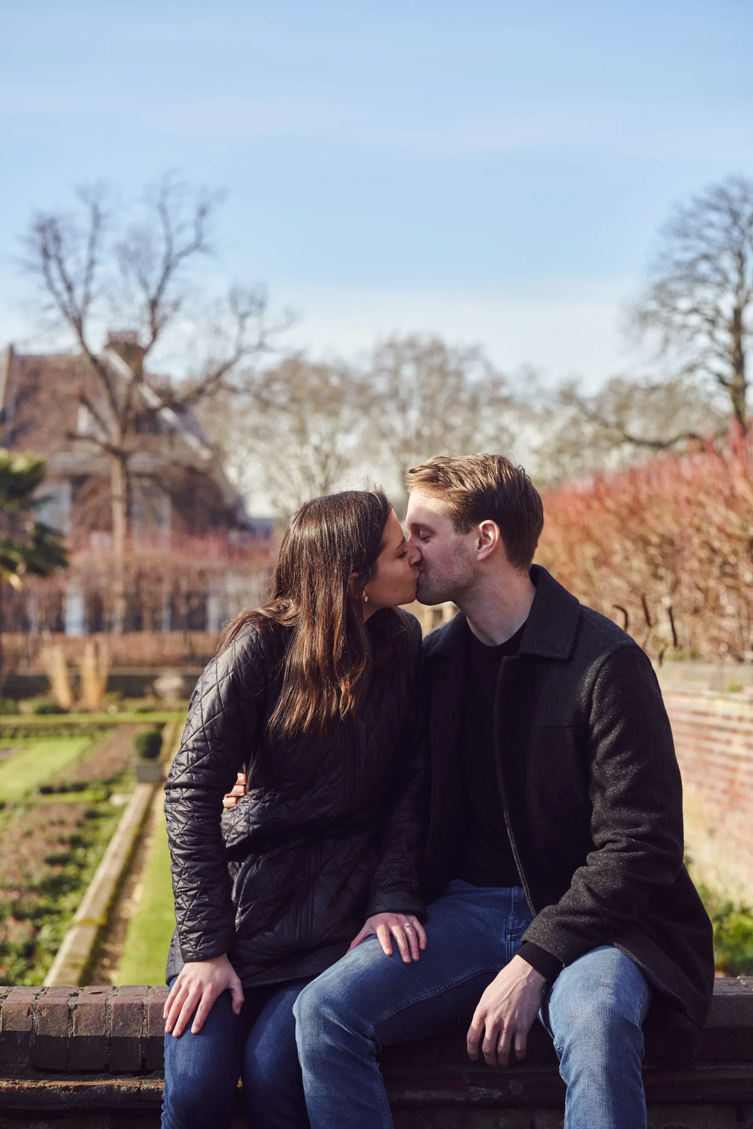 couple-engagement-kensington-gardens-london-kate-3.webp