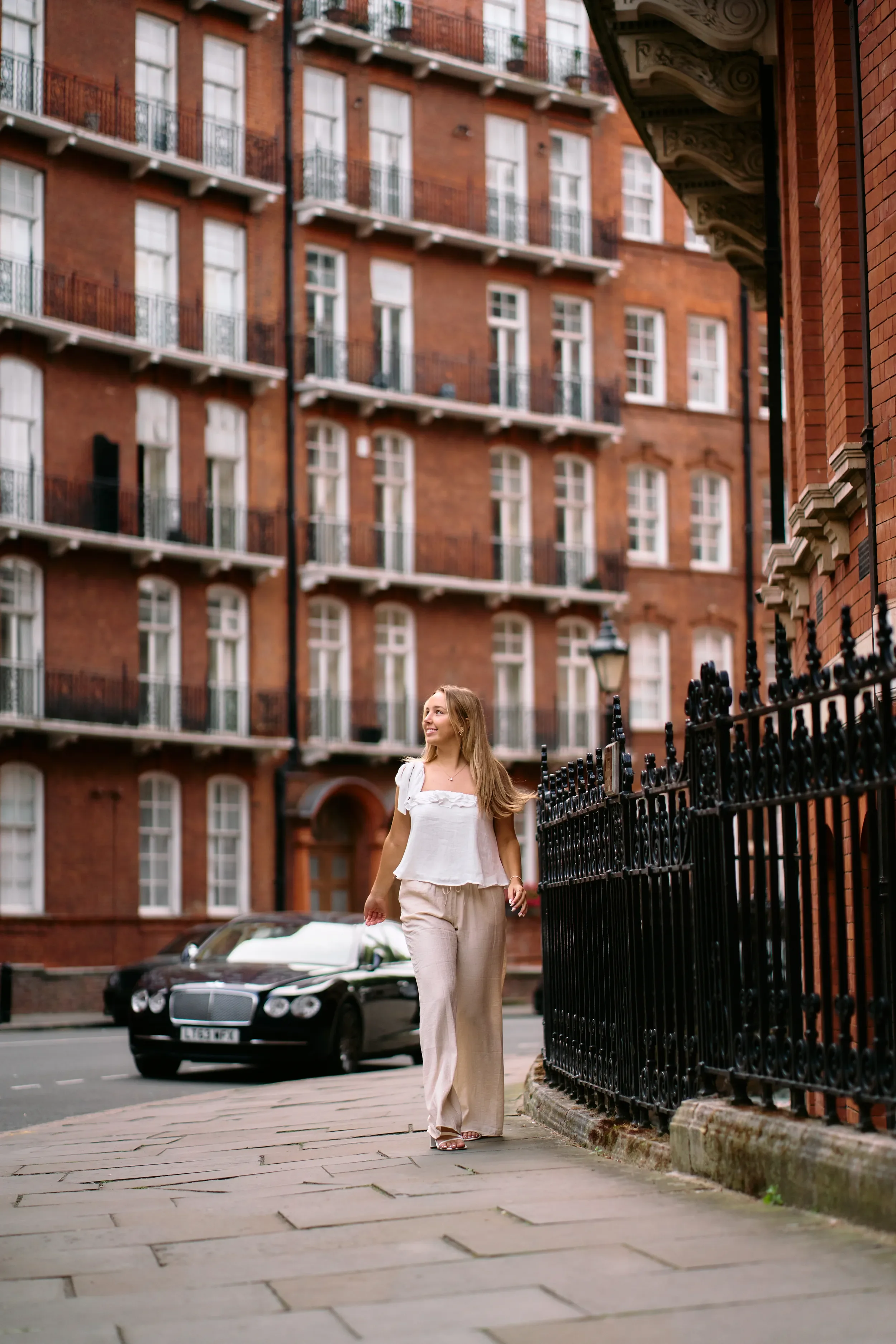 high-school-senior-portrait-kensington-london-kate-11.webp