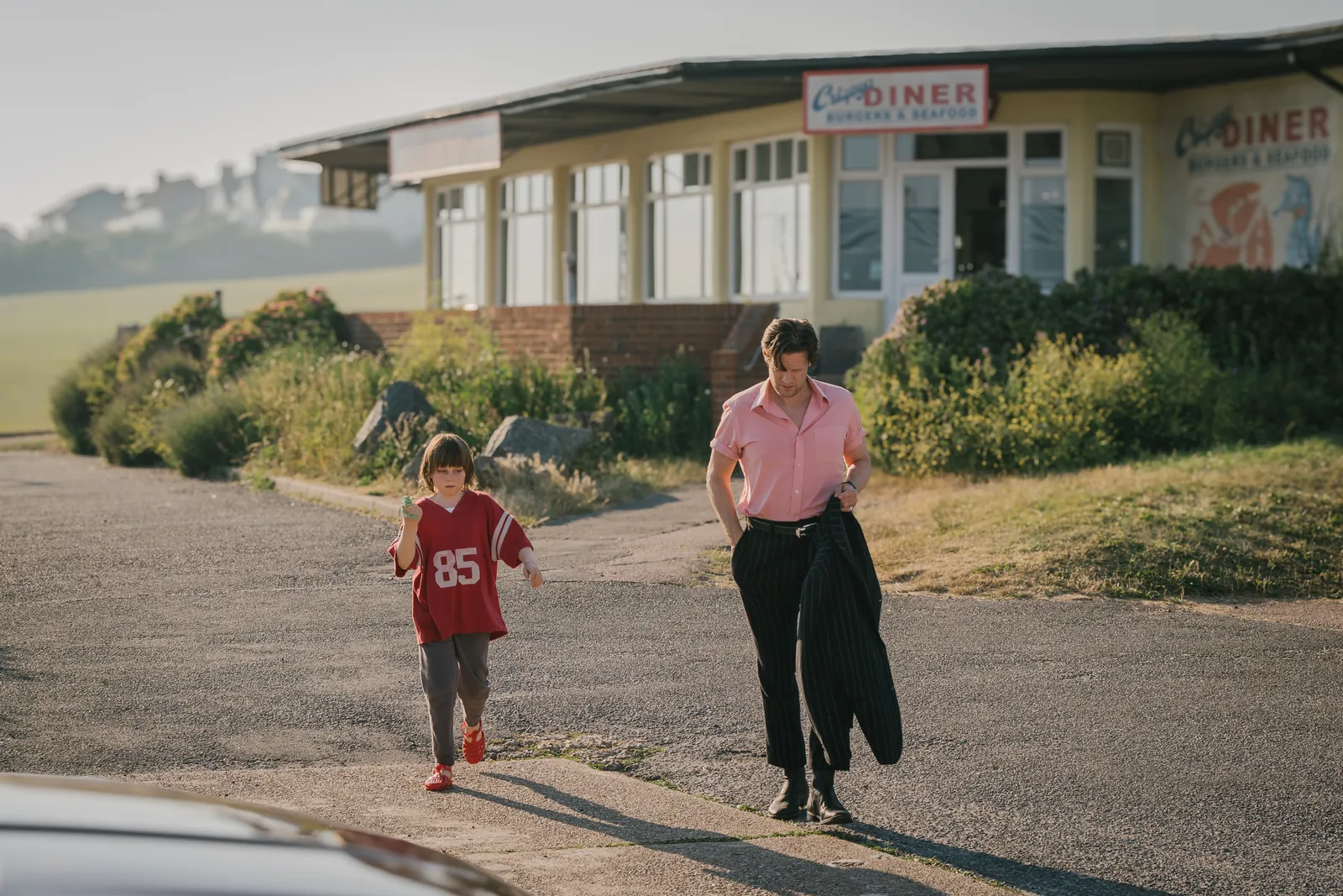 LUKE DUNKLEY_THE DEATH OF BUNNY MUNRO_ECHO ARTISTS.png