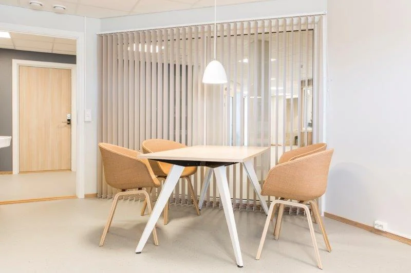 Interiør, møbler og belysning, helsestasjon Geilo