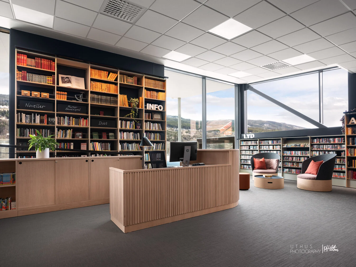 Ål kulturhus, interiør bibliotek - skranke