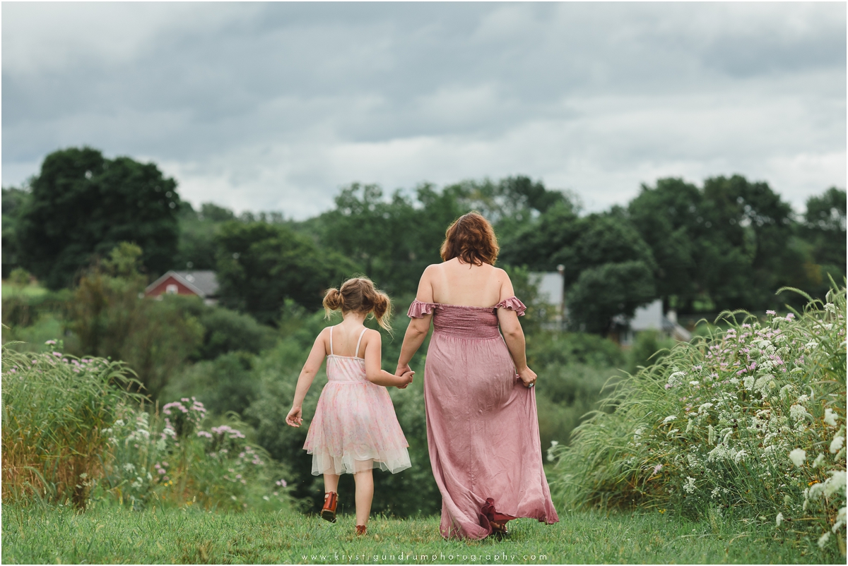 Renee&Nemmie_Mommy&Me_KrystiGundrumPhotography_0009.jpg