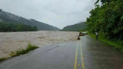 Having no power for three days was a luxury compared to the devastation happened to others. Hero Academy, here in Tamarindo, is hosting a family whose home was literally washed away in the flood. If you feel moved to help financially you could donate directly to Hero Academy Costa Rica. They are on Facebook, they don't have a website.