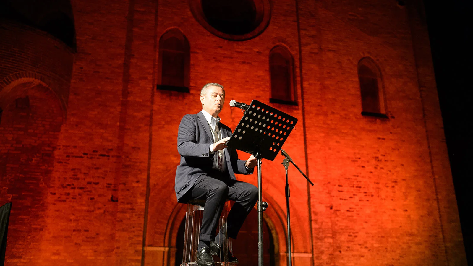 Ezio-Mauro--I-due-trni-della-Rivoluzione----foto-di-Giacomo-Maestri.jpg