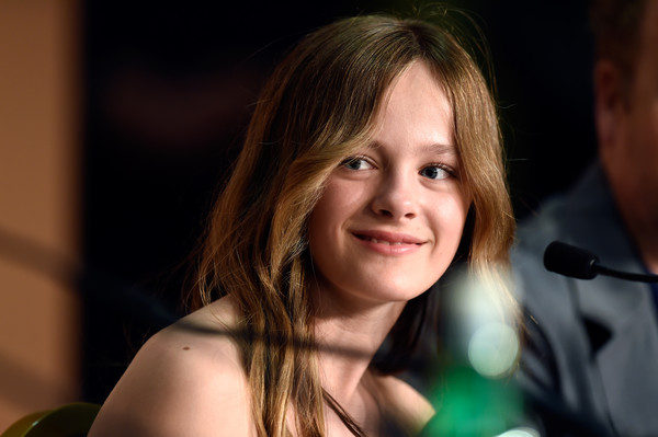 Fantine+Harduin+Happy+End+Press+Conference+E_64m1g0iUHl.jpg