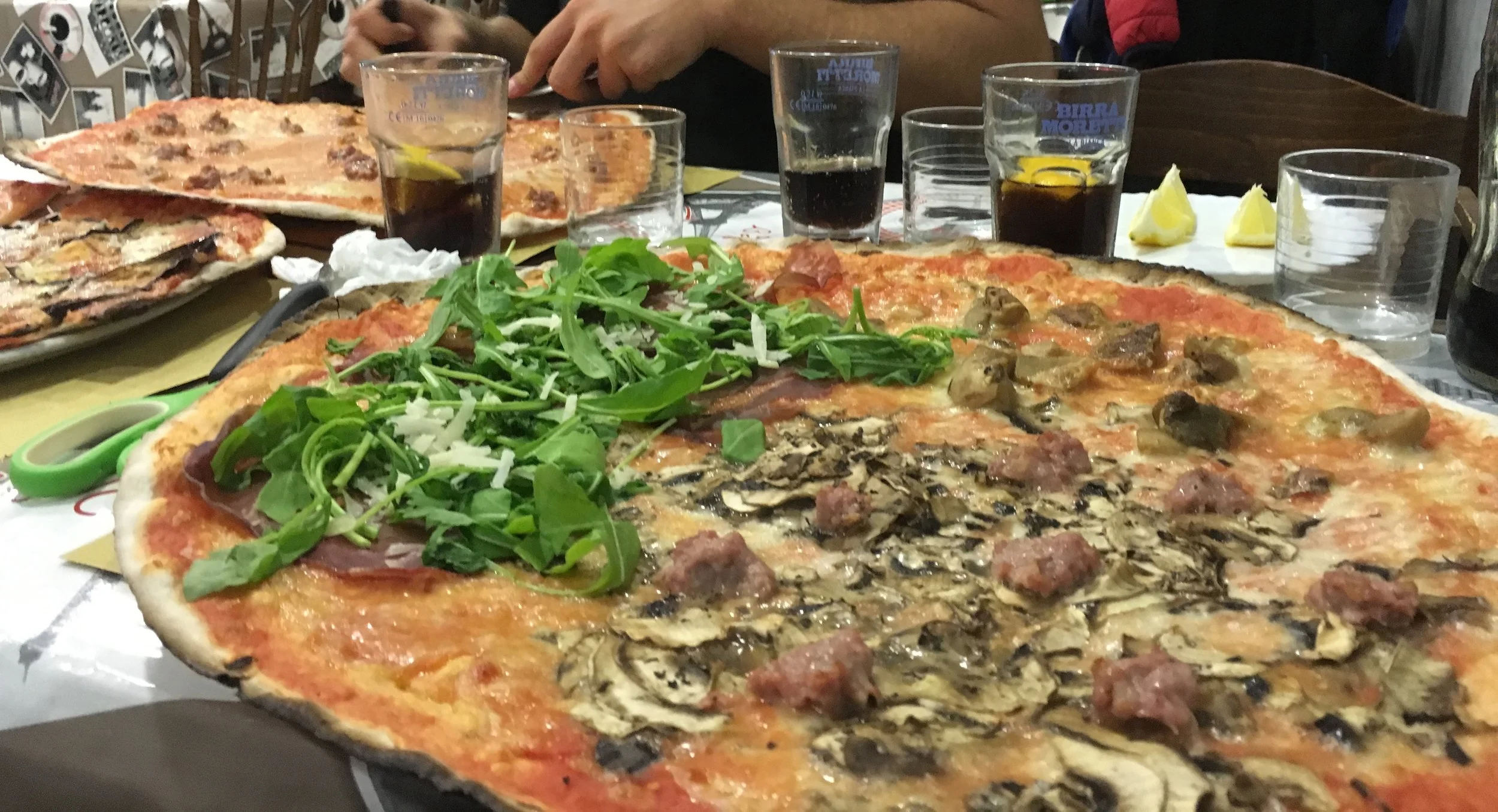 I Gerani da Peppe, da trent’anni la pizza più grande di Roma