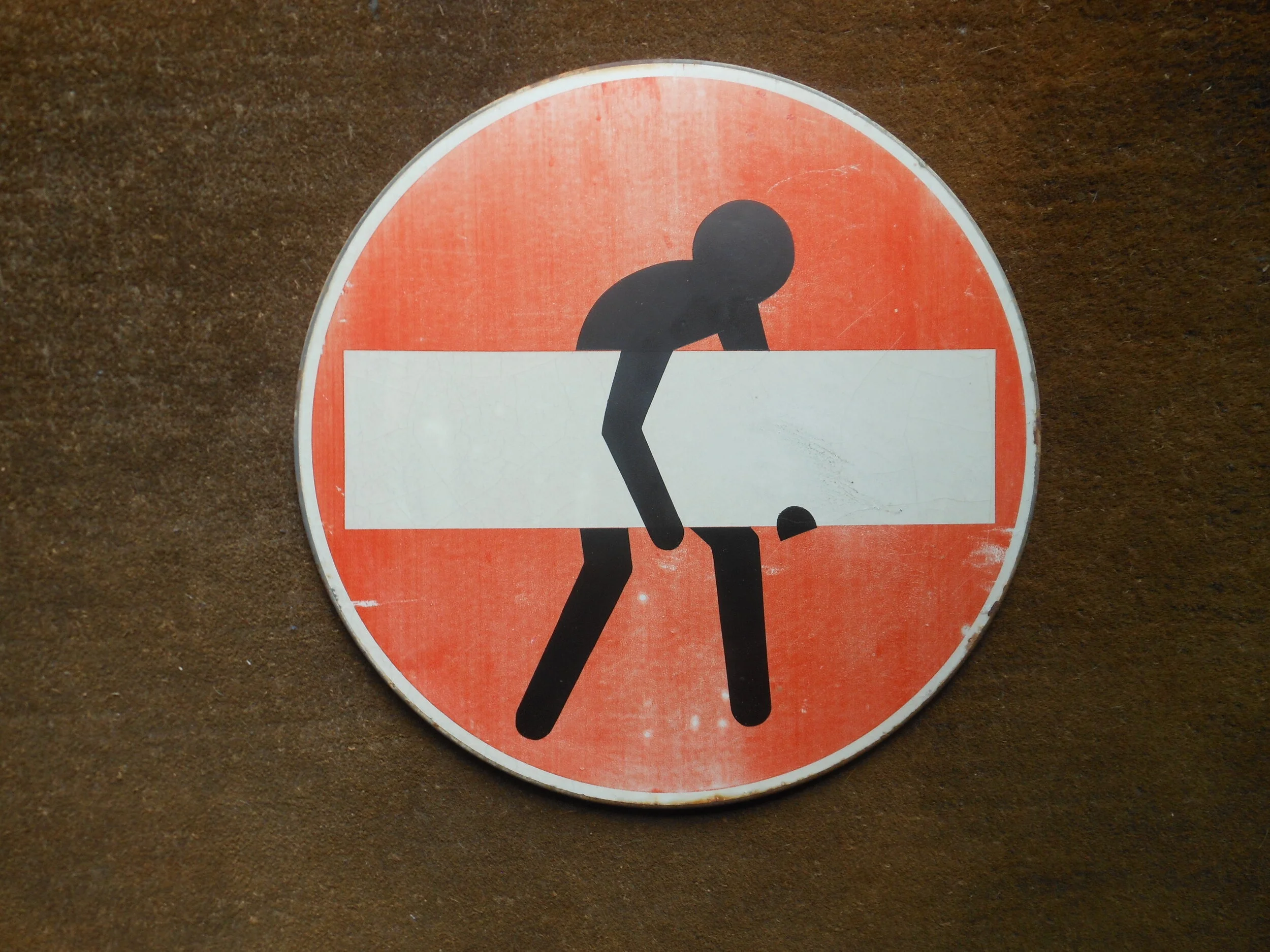 Clet Abraham: "La legalità è necessariamente una virtù?"