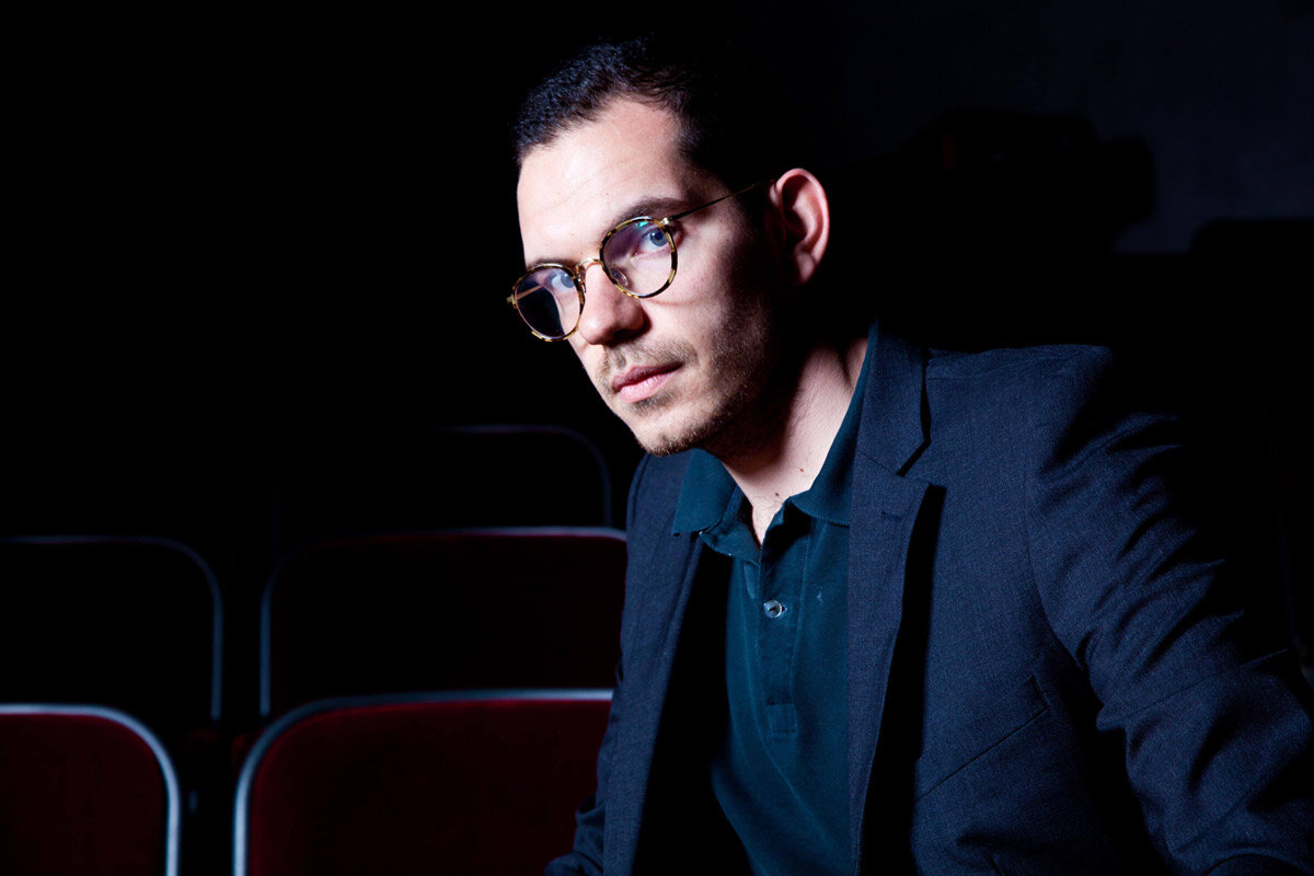 Fabio Cherstich e le creazioni di Ubu Re: “Per me il teatro è un lavoro artigianale”