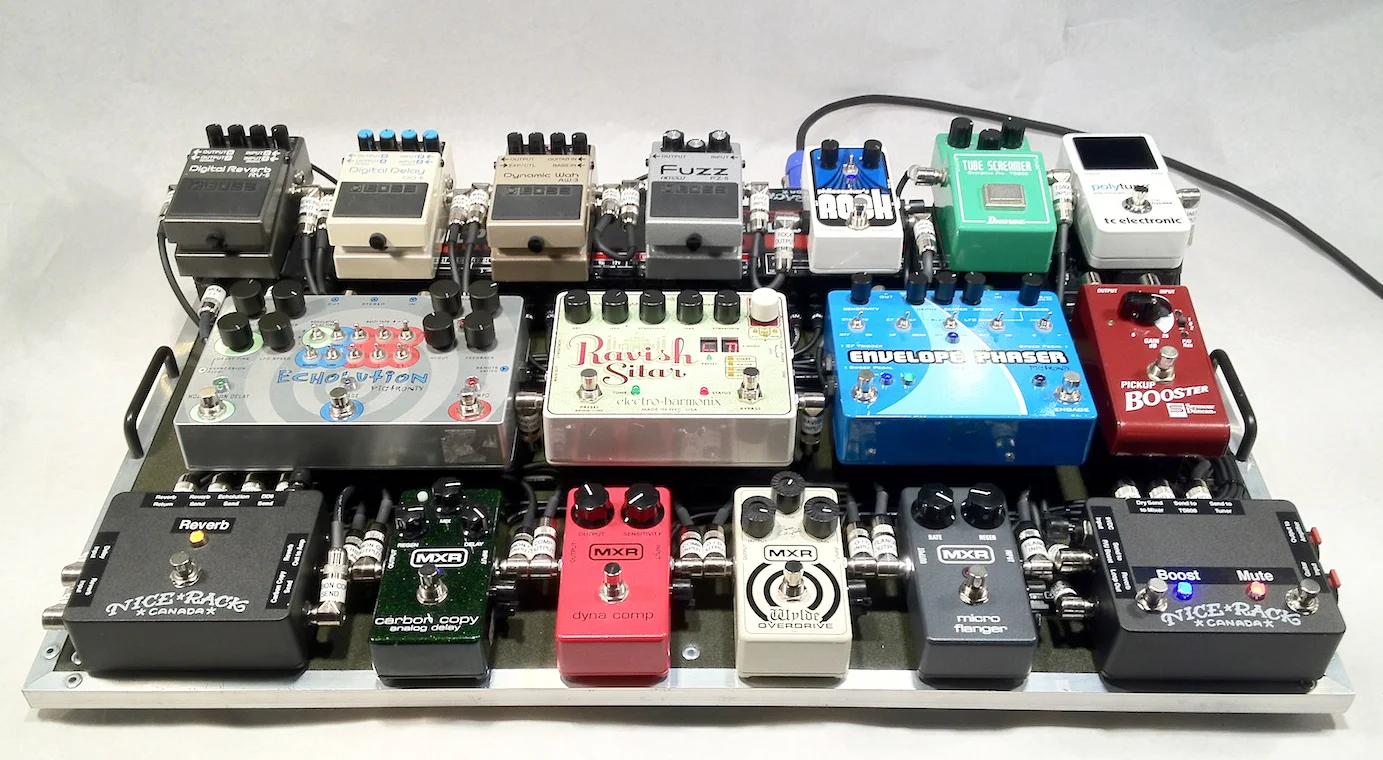 Paralleled Multiple Series Path Pedalboard with Parallel Delays