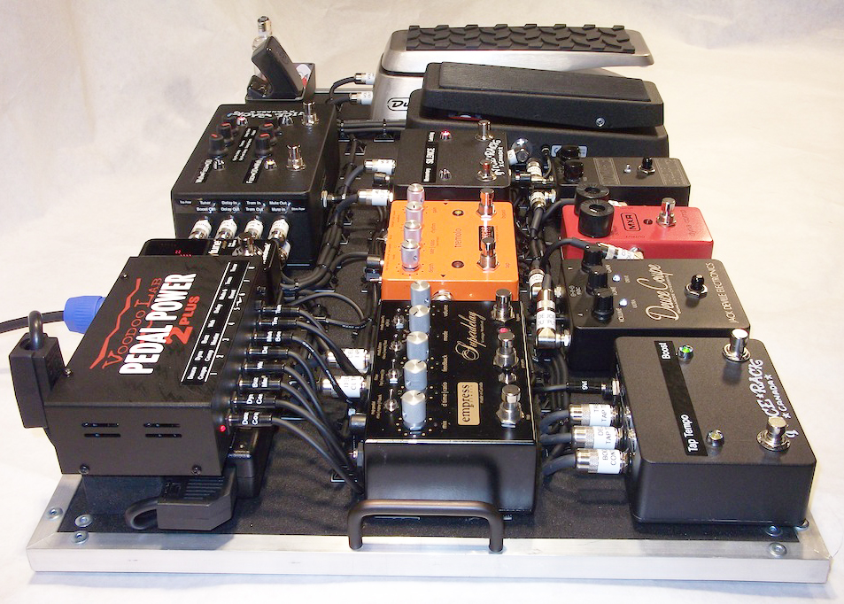 Series_&_Parallel_Wired_Line_Mixer_Pedalboard_Empress_Effects_Jack_Deville_Electronics_Dunlop_MXR_Voodoo_Lab_02.JPG