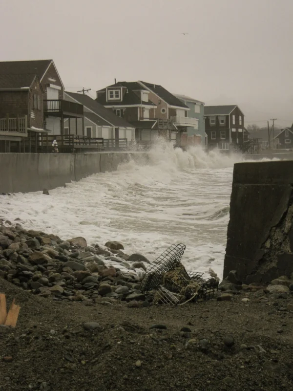 March 22, 2018 3:15:45 pm Further along the wall, toward Scituate Harbor