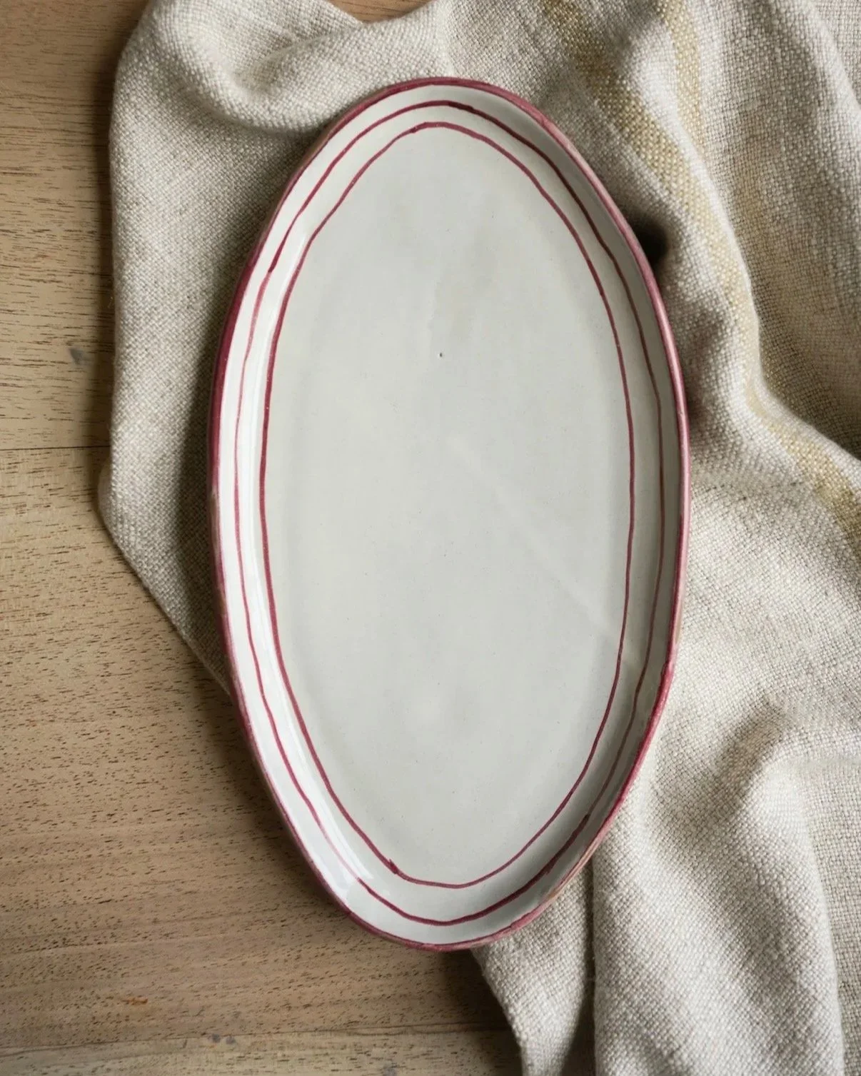 Oval+Red+Stripe+Stoneware+Dish.jpg
