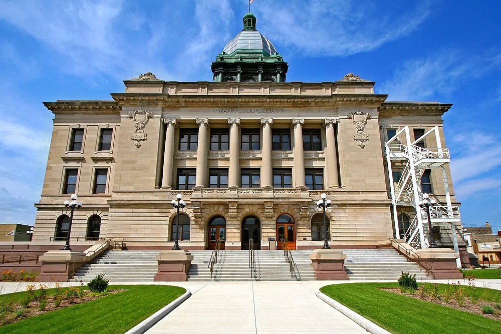 courthouse.jpg