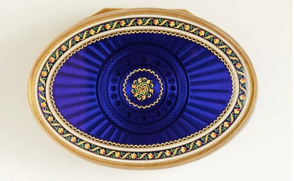 Snuff box © Victoria and Albert Museum, London