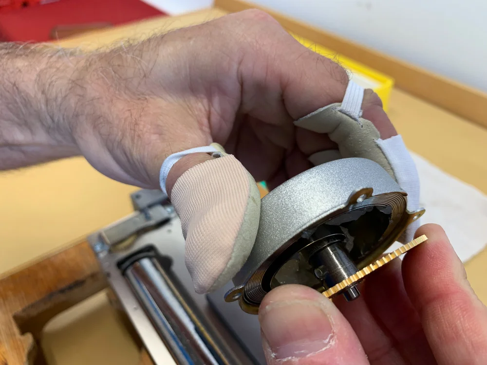 The barrel arbor/drive wheel inserted.