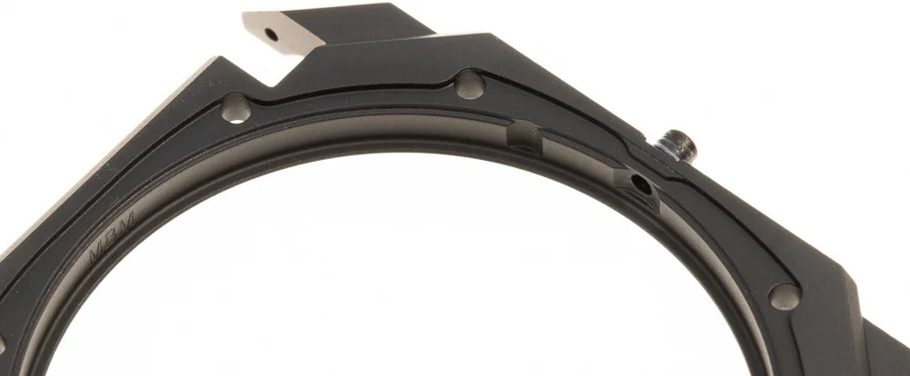 The resulting case in ceramic is 5.5mm thick instead of the titanium version at 5.15mm thick. The material has advantages including lightness and long term consistency in colour however from a manufacturing perspective it is complex to machine due to its hardness.