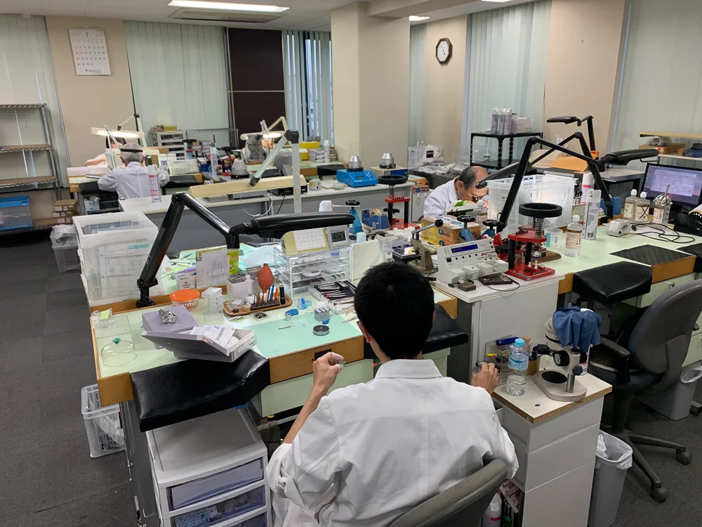 qucik repair dept.jpg