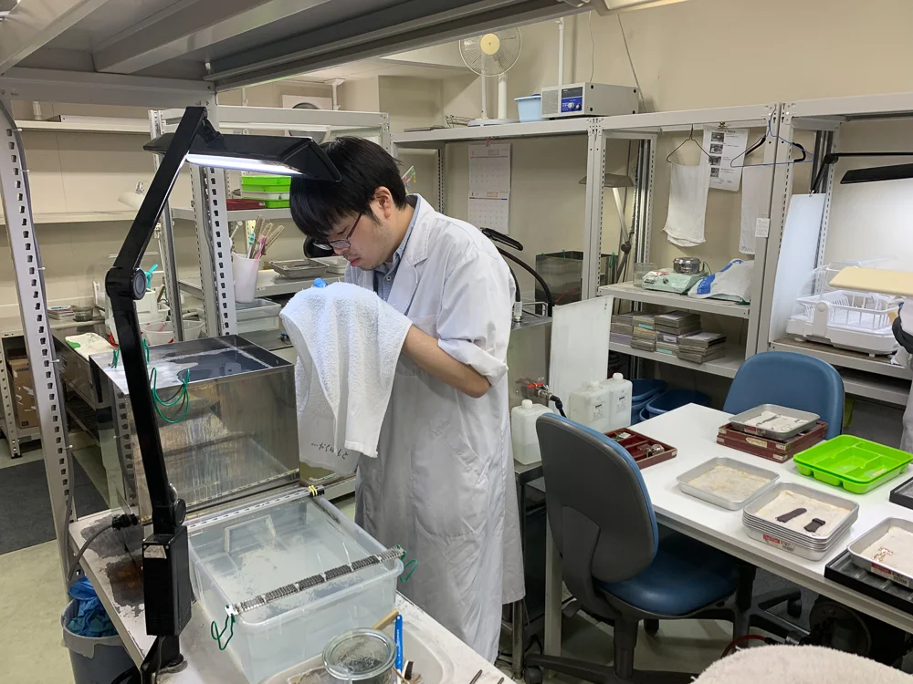 After refurb : ultrasonic cleaning2.jpg
