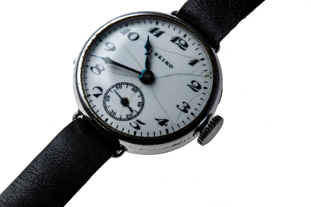 The first Seiko brand watch was produced in 1924. The Great Kanto Earthquake struck in 1923 and the company's headquarters and the Seikosha factory burned down. After the Earthquake, the company rebuilt and created a new watch.