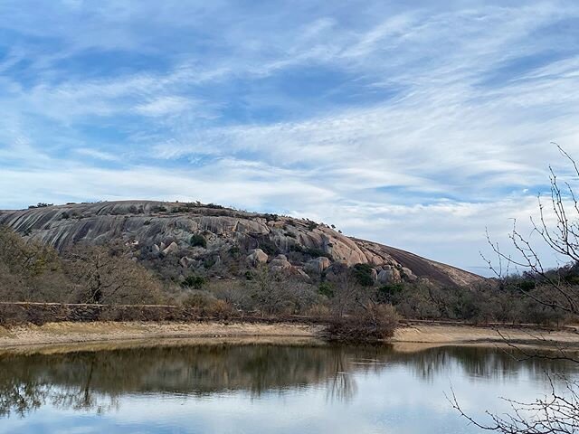 Enchanted Rock aka &lsquo;Ol Chanty. #cheekyrouge #fredericksburgtx #climbing #nature #landscape