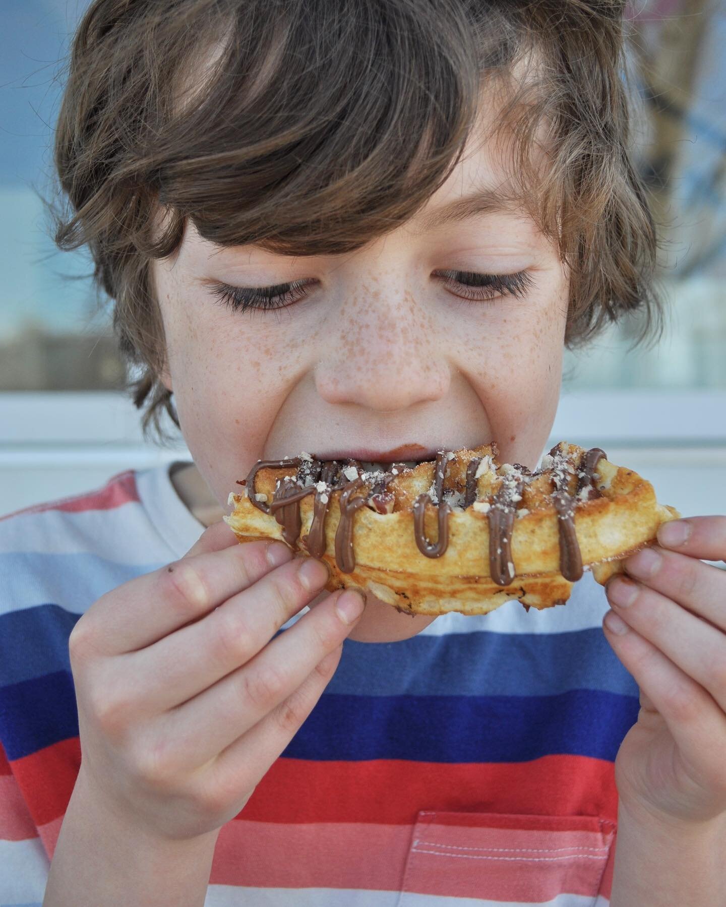 This could get messy&hellip; 🫣 We are open until 9 pm tonight if you are craving a homemade Nutella Hazelnut waffle. 
.
.
.
#xoicecream #madewithlove #yyctreats #yycmom #southeastcalgary #curiocitycalgary #dishedcalgary #dailyhivecalgary #yycwaffles