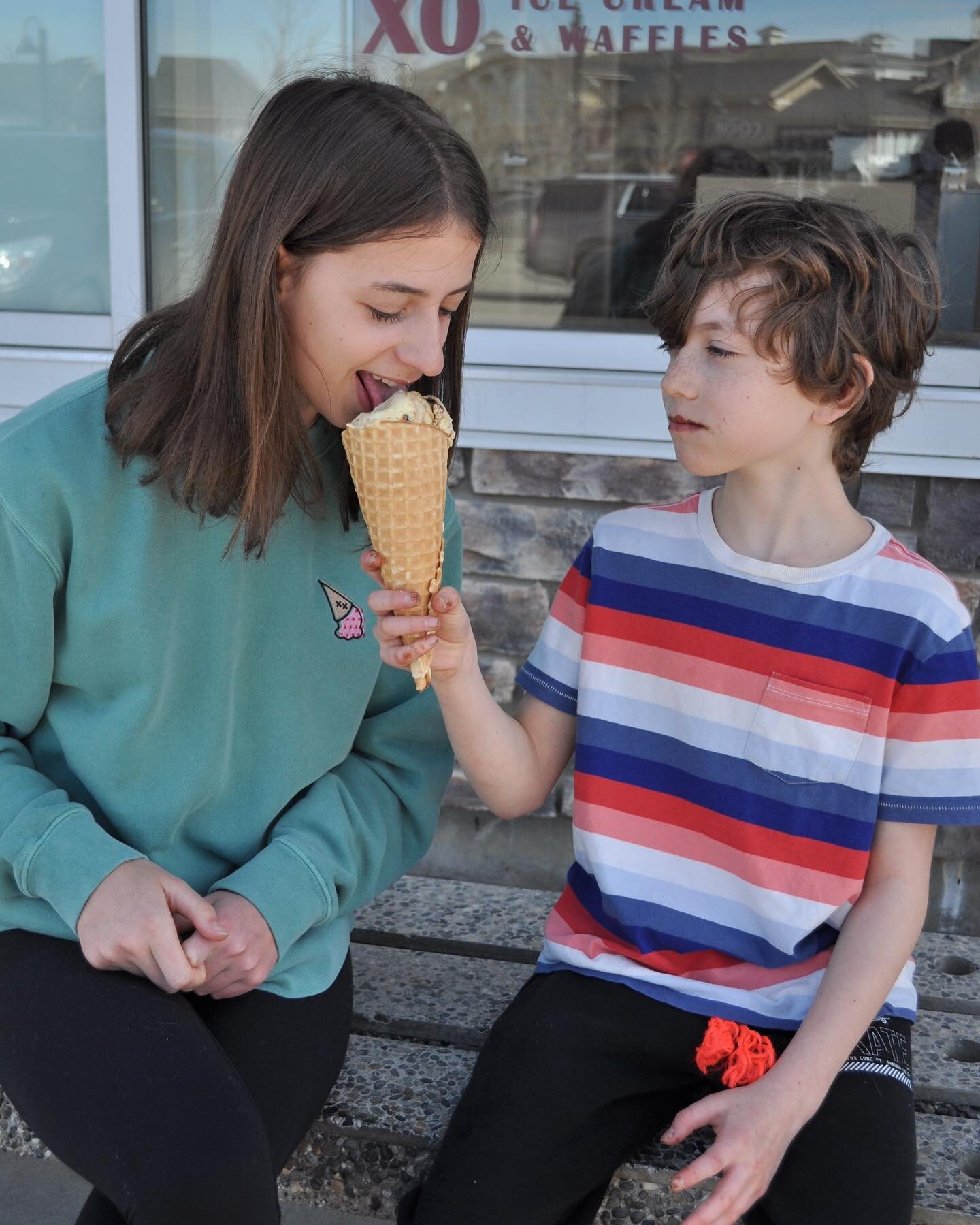 When your sister asks if she can try your scoop of CR&Egrave;ME BR&Ucirc;L&Eacute;E 😐
.
.
.
#xoicecream #madewithlove #yycmom #yyccommunity #yyctakeout #auburnbaycalgary #cremebruleeicecream