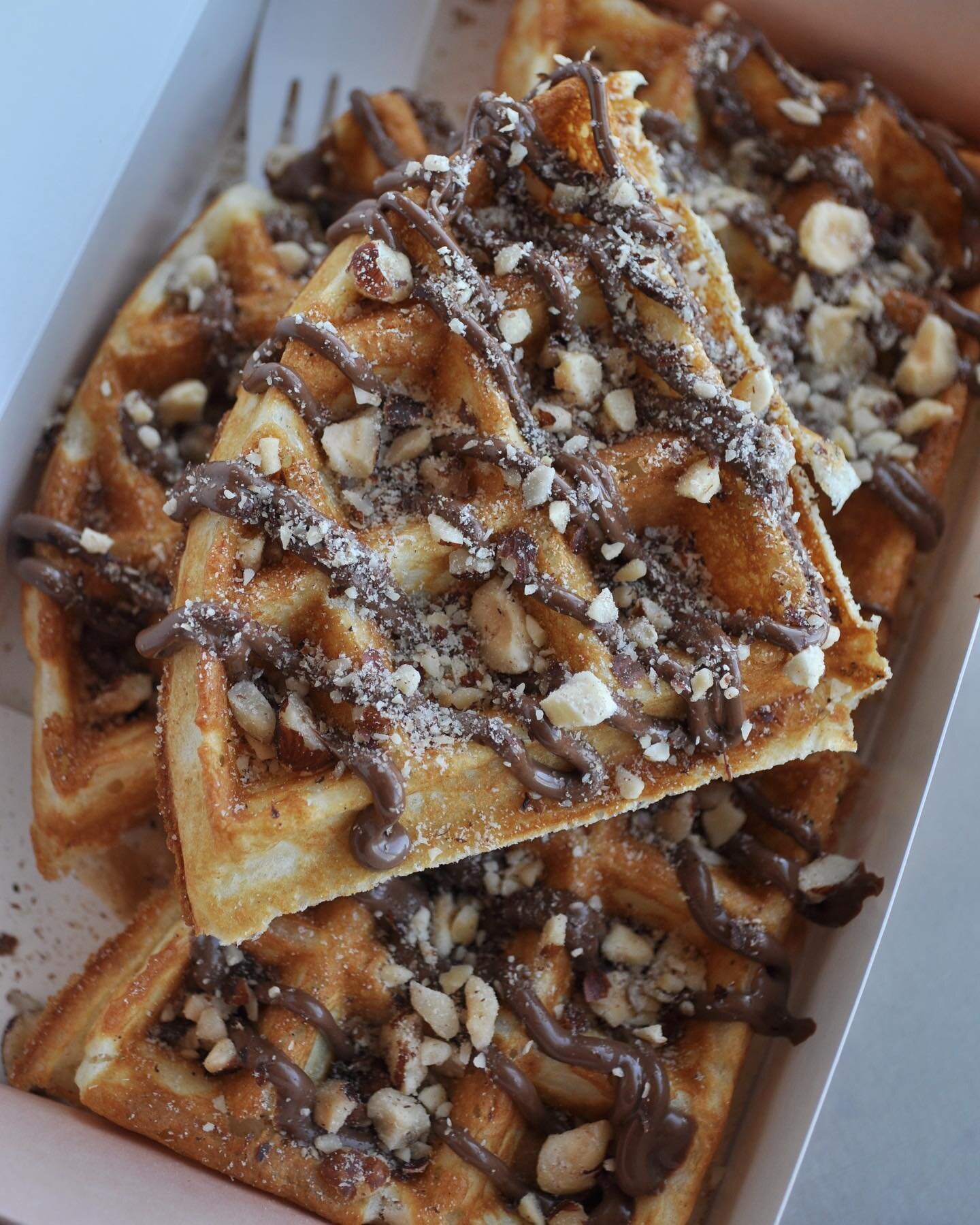 This may be the nicest photo of a NUTELLA HAZELNUT waffle ever published 😋 Trust us when we say that it tastes even better than it looks. See ya soon! 
.
.
.
#xoicecream #madewithlove #madeinyyc #eatlocalyyc #yycfoodies #yycwaffles