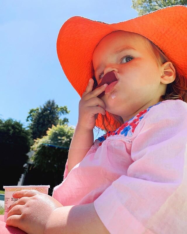 It&rsquo;s all ice cream &amp; sunscreen from now &lsquo;til September 💕🍦☀️💦 Happy Memorial Day (featuring @anagambuto famous #ag_upsidedown ) #memorialdaybaby #icecreambaby #summerfamily