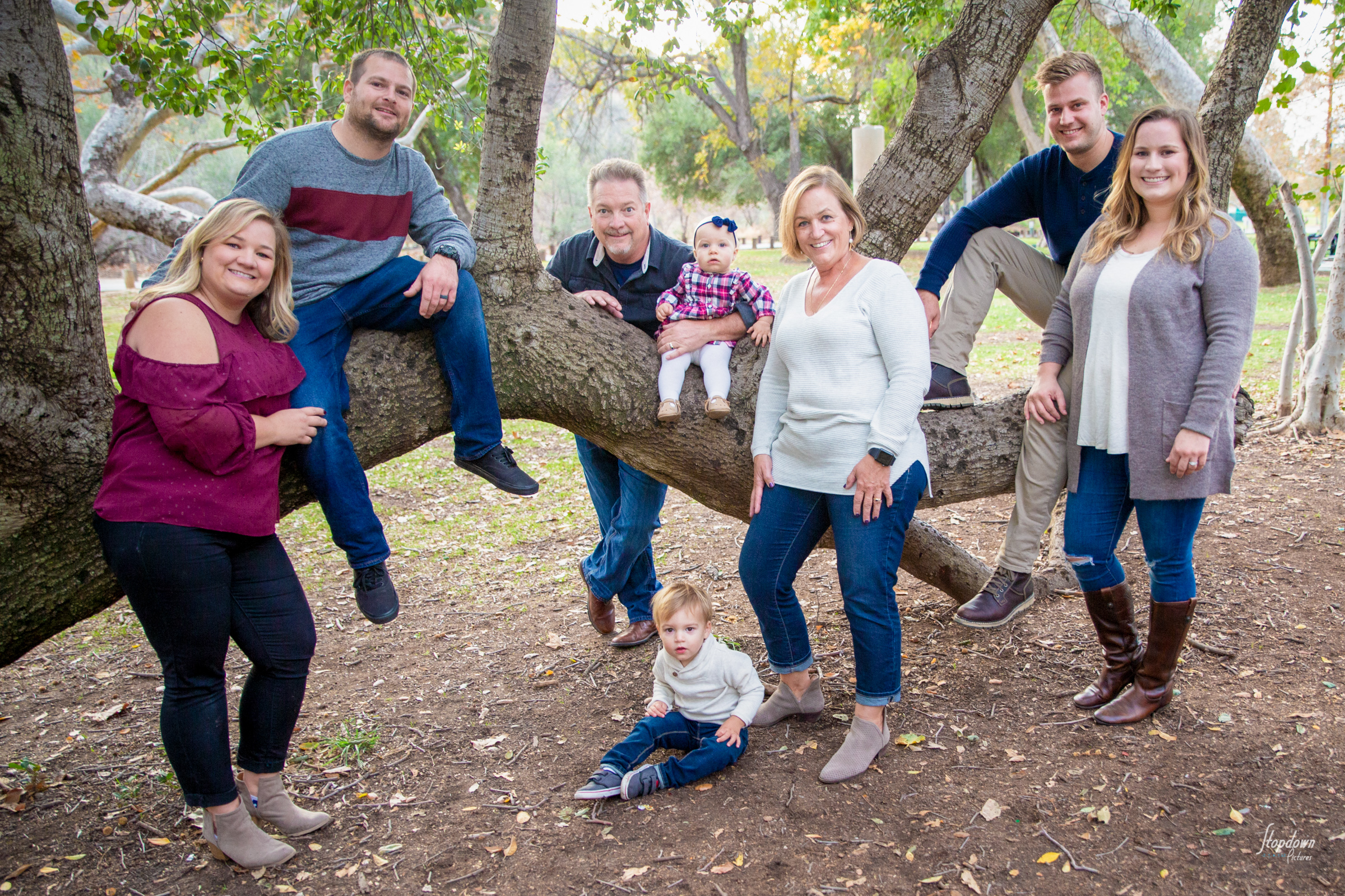 2018_FINLEY, JETT, + FAM-210-Edit-3.jpg