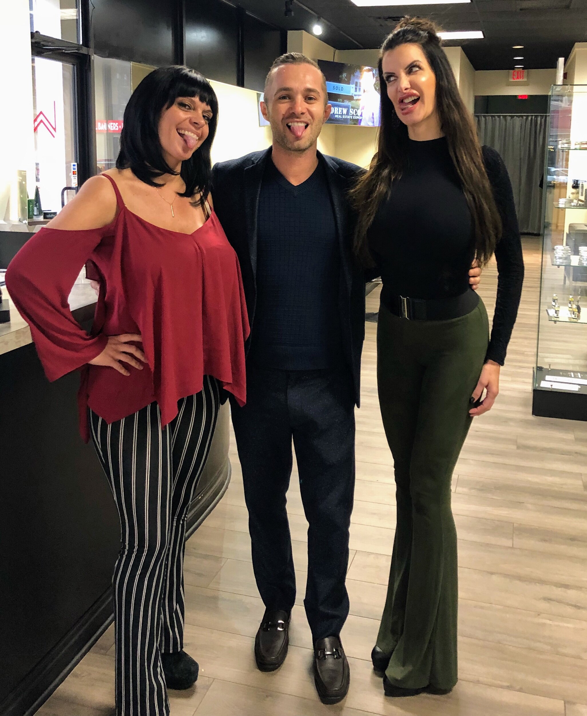W Barber Spa & Salon