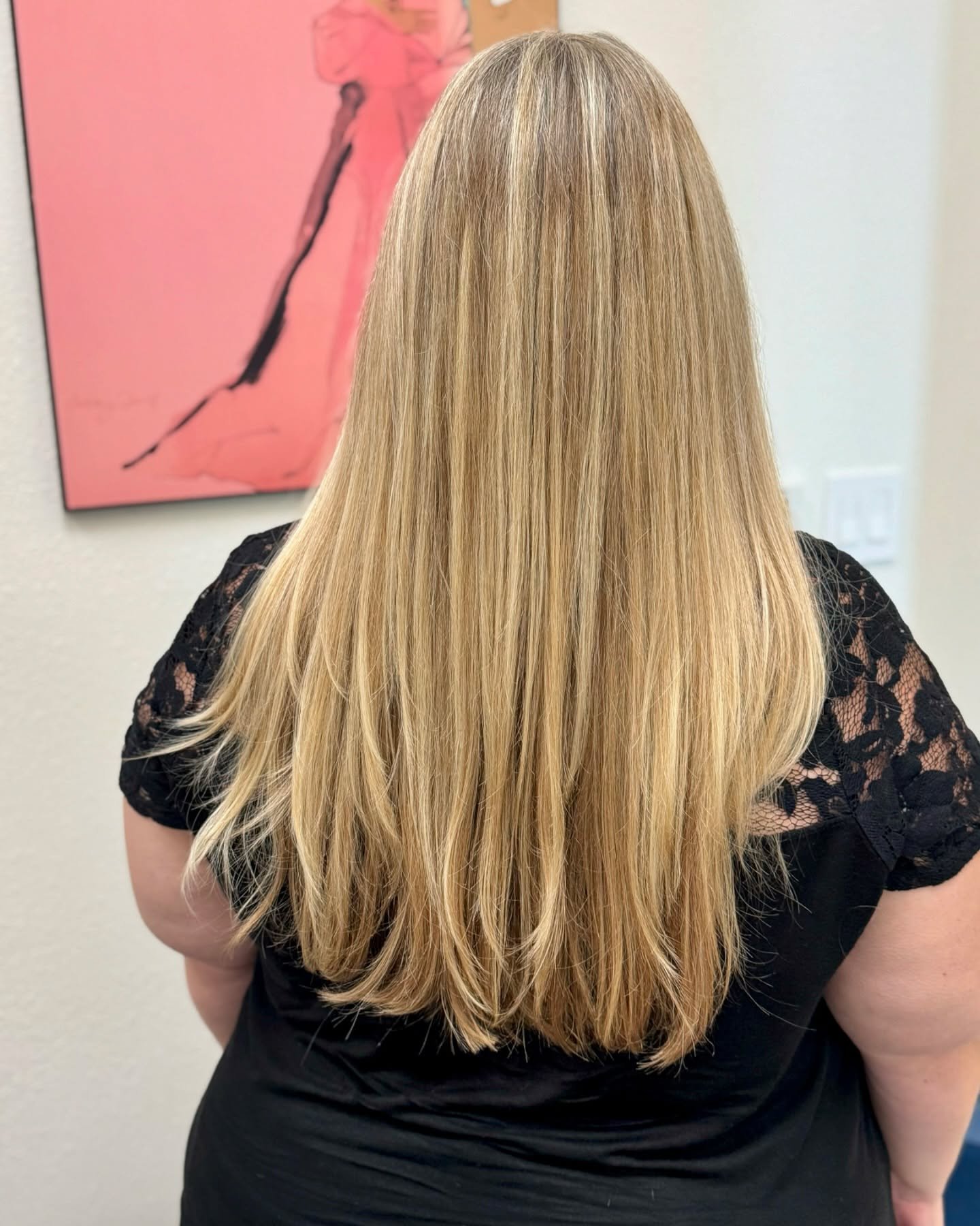 @esther.rush keeps coming all the way from Fort Lauderdale so I can give her hair some love&hellip;always good to see you and catch up, lady💕👱🏼&zwj;♀️ #atxhairstylist #blondehair #refresh #lindybrookshair