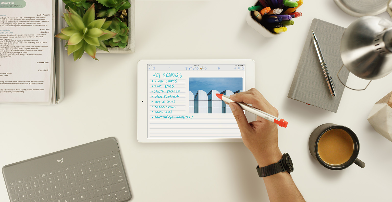 VIDEO_06_Enriched_Documents_Office_Edited_with-hand.jpg