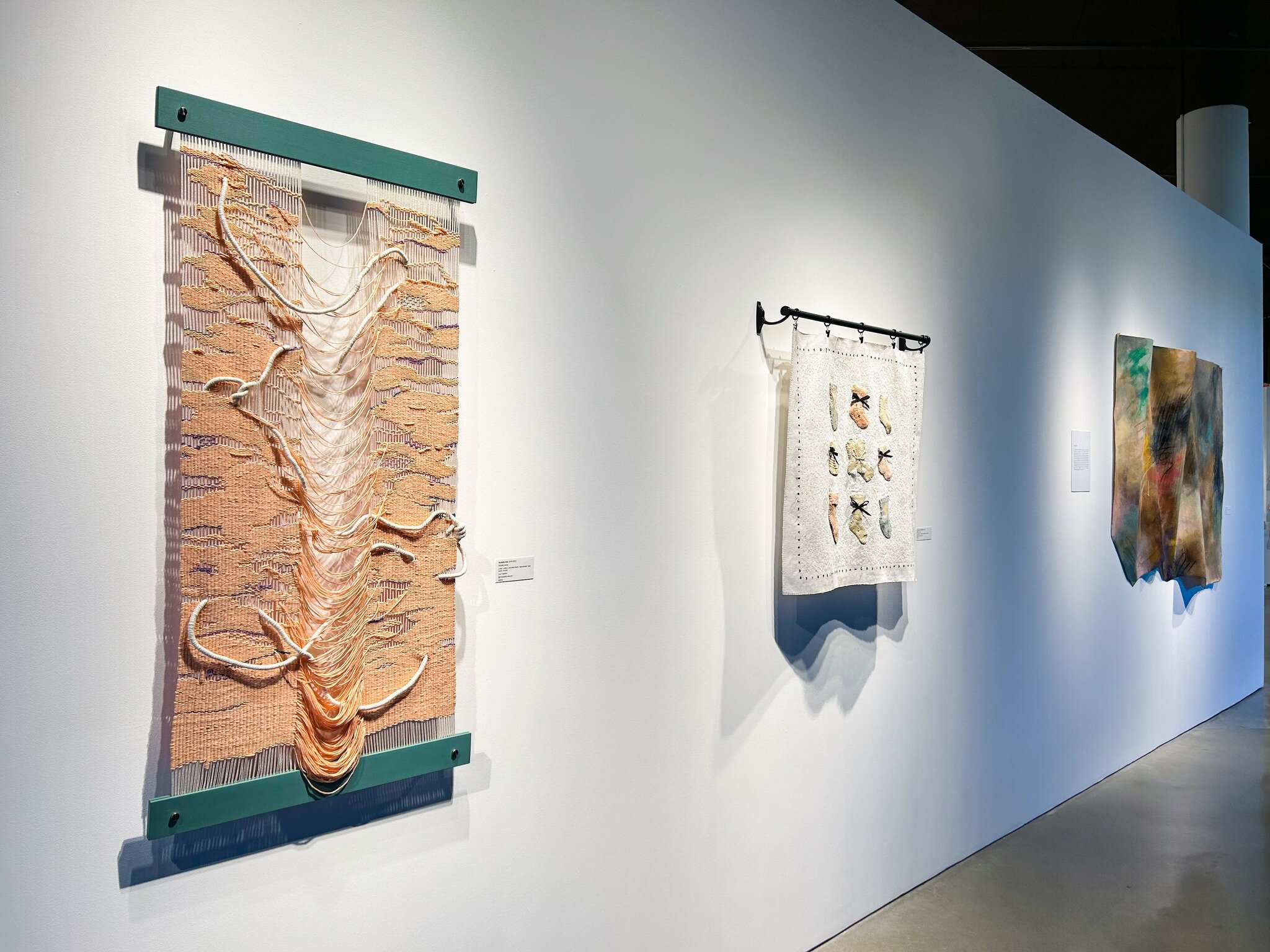 Who else is feeling full after yesterday? 🙋&zwj;♀️🦃 Well you can walk it off here checking out #ThreadsthatBind! 🪡✨

There's plenty of amazing artists to see in this exhibition! 😄 Fiber, textile, photography, acrylic, mixed media, you name it -- 