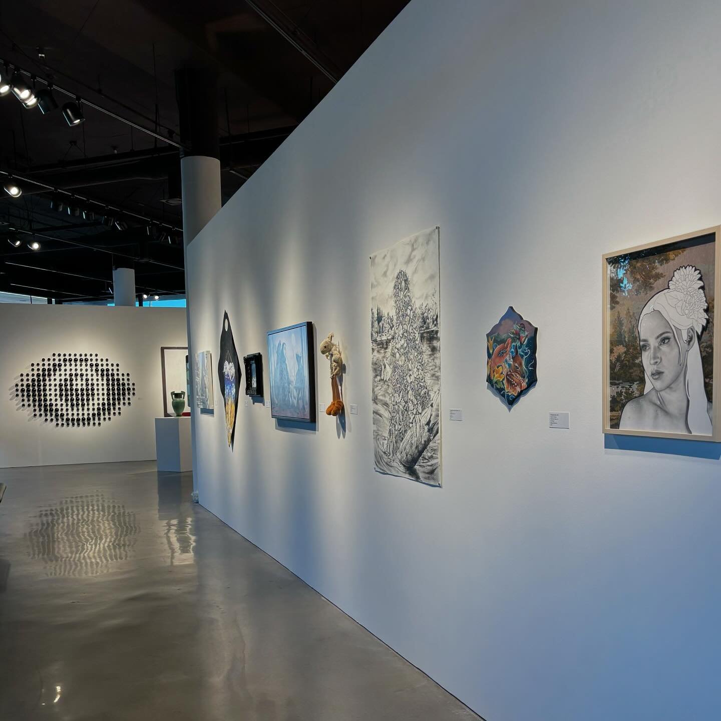👁️👄👁️ Come take a look at some crazy views! Made in California is now open!

🌊 Made in California features over 100+ California artists working in a variety of mediums from across the state. With a range of subject matters, style, and scale, ther