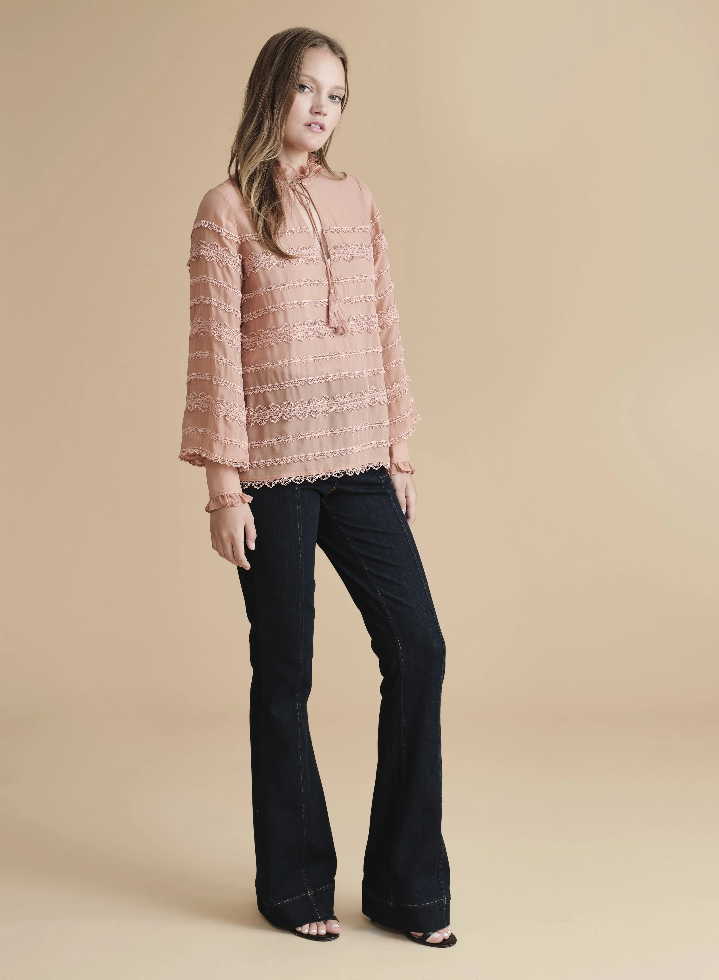 LOOK_34_HHS122163_ASH_ROSE_0853.jpg
